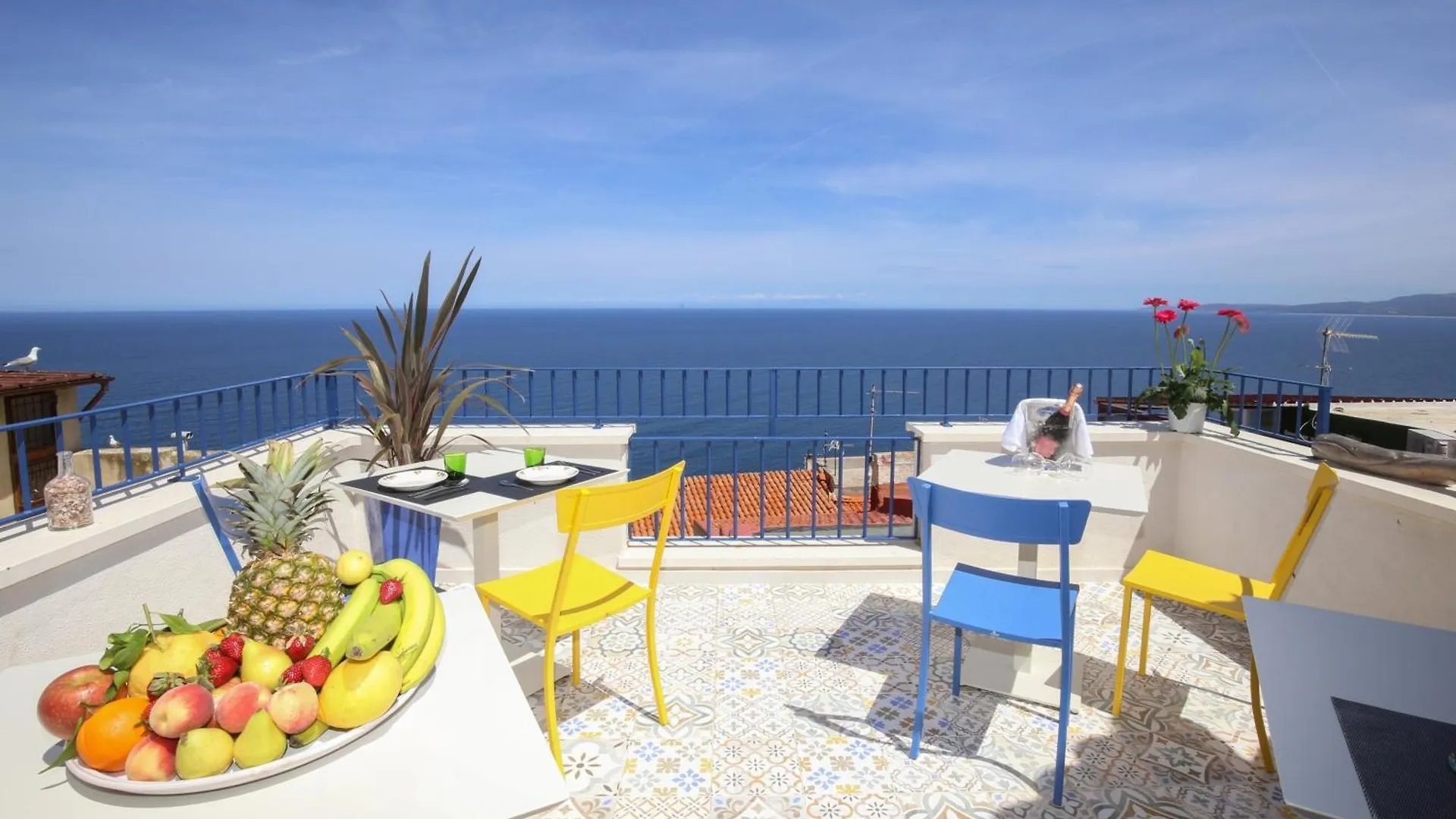 بيت ضيافة B&B Domos Mi & Ro كاستيلساردو