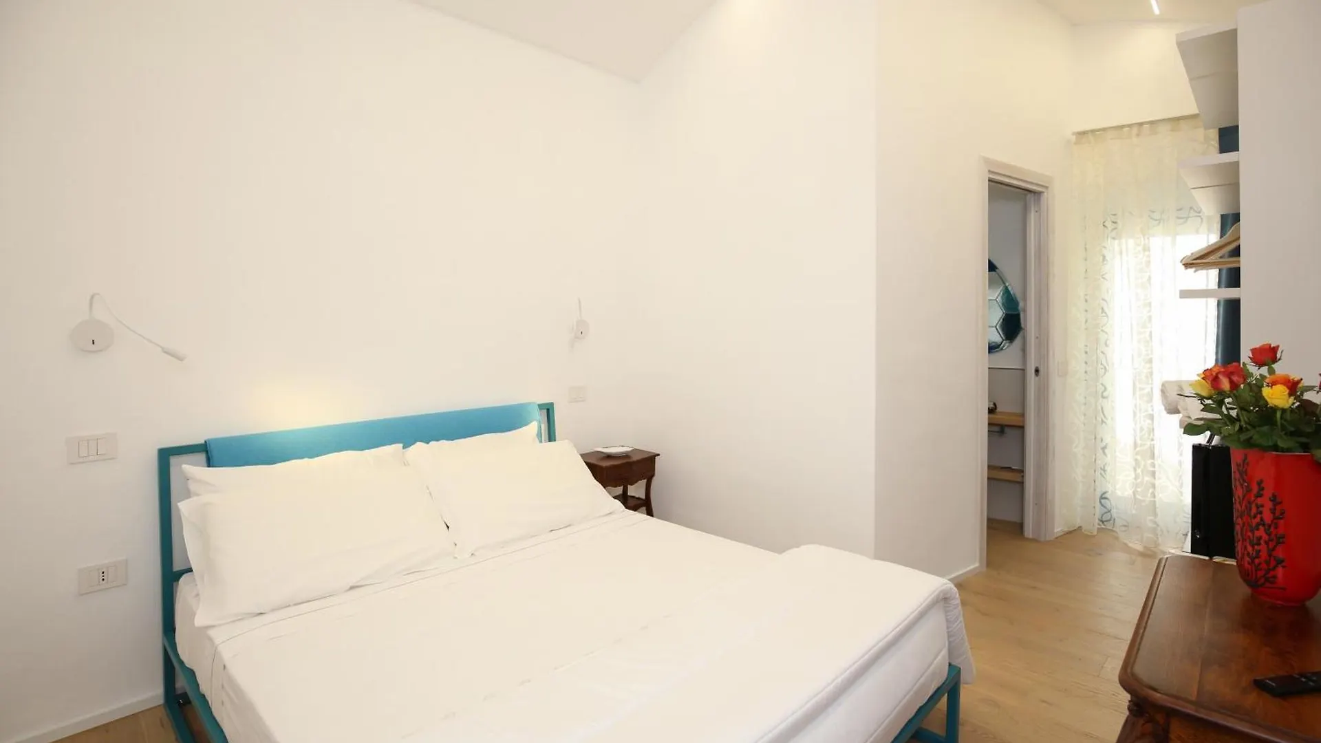 B&B Domos Mi & Ro كاستيلساردو