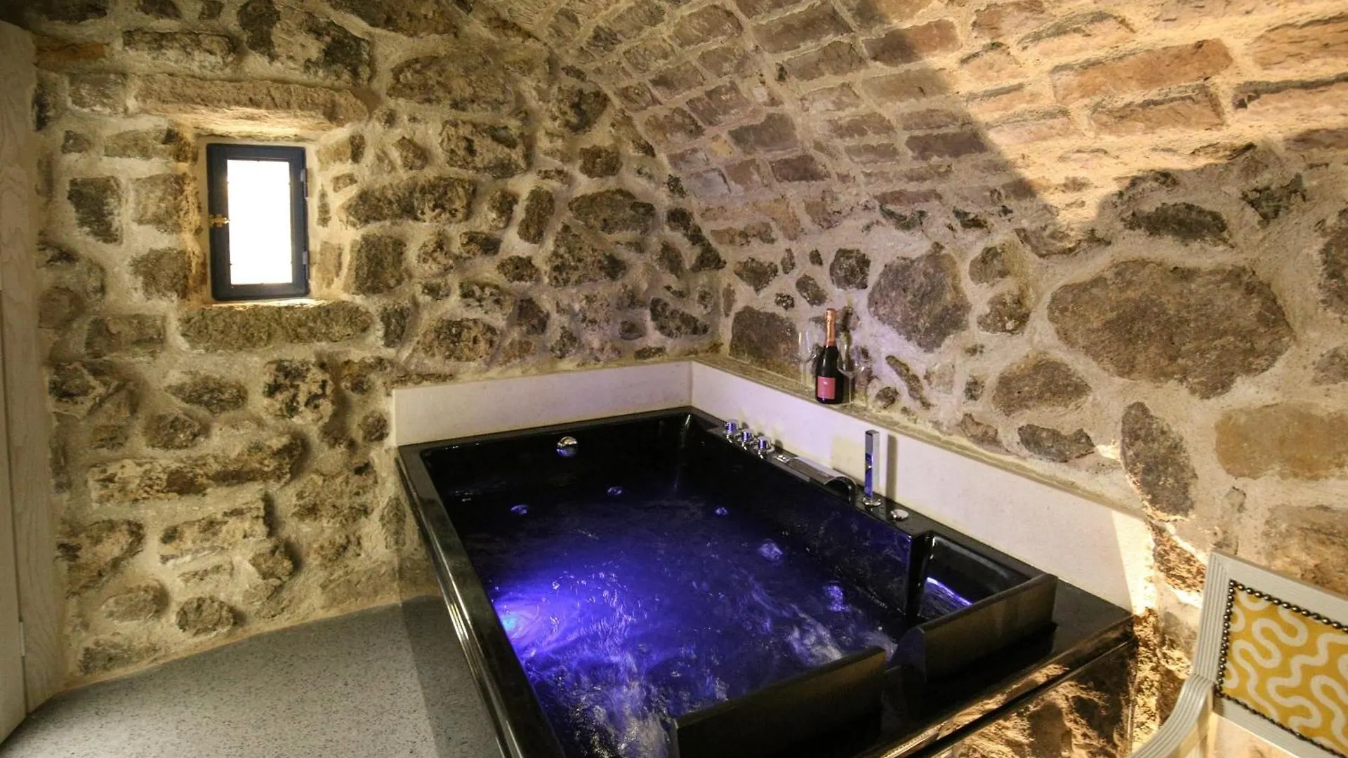 بيت ضيافة B&B Domos Mi & Ro كاستيلساردو