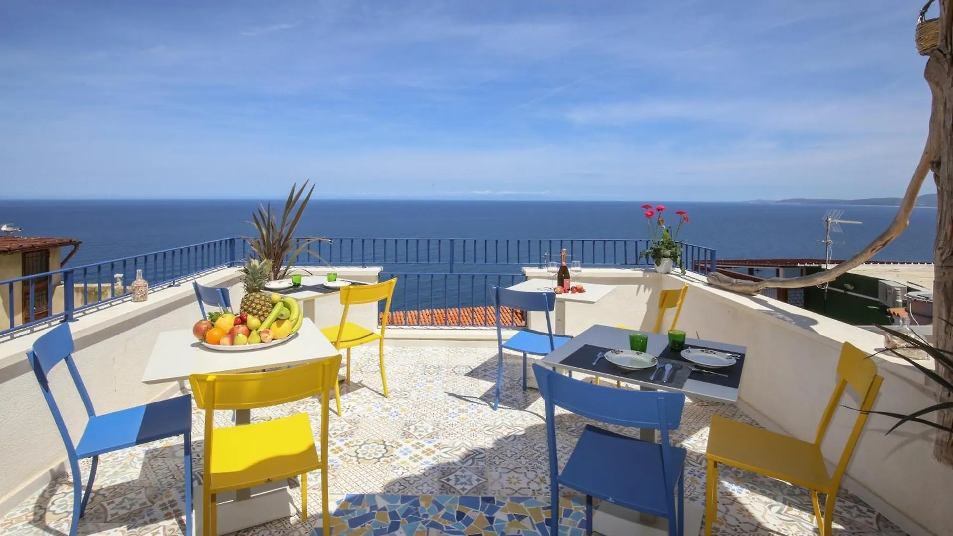 B&B Domos Mi & Ro كاستيلساردو