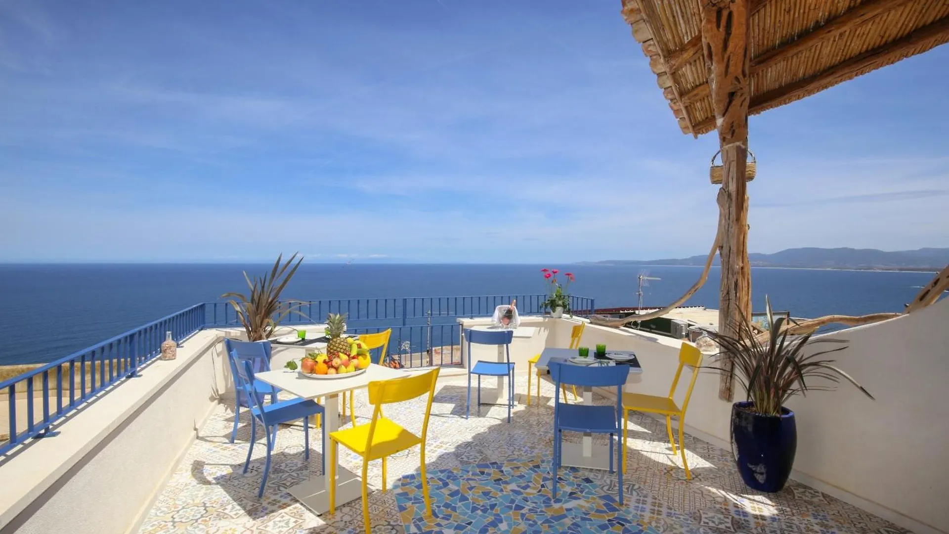 بيت ضيافة B&B Domos Mi & Ro كاستيلساردو