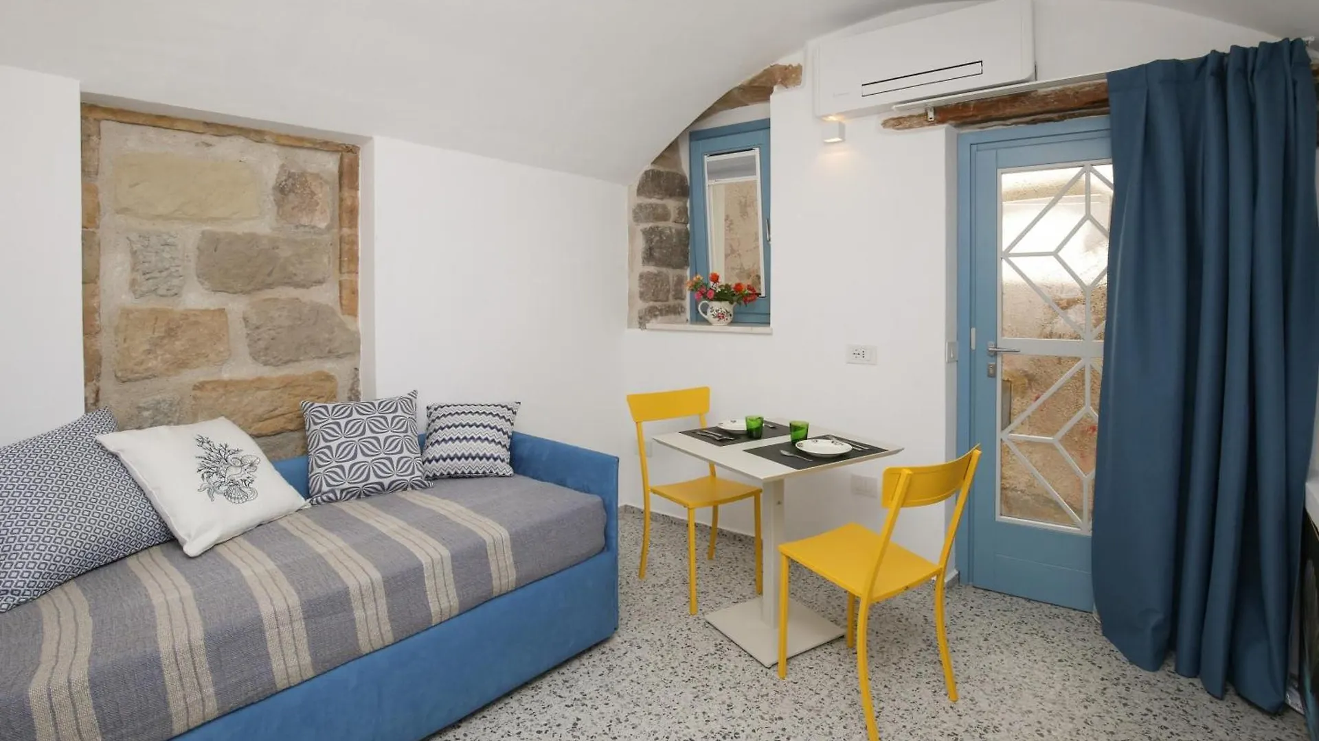 B&B Domos Mi & Ro Castelsardo